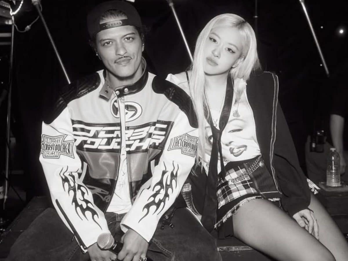 BLACKPINK DEADLINE Tour: Bruno Mars surprises fans and joins Rosé as they perform 'APT' in LA - Watch