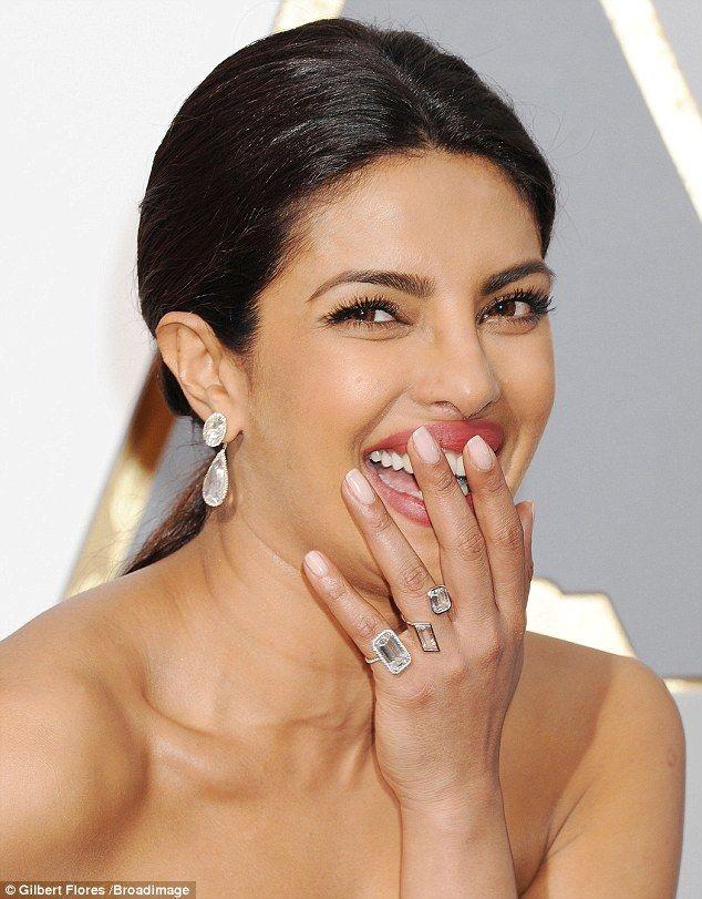 Priyanka Chopra Bedazzles At the Oscars in Zuhair Murad and Diamonds Worth $8 Million!