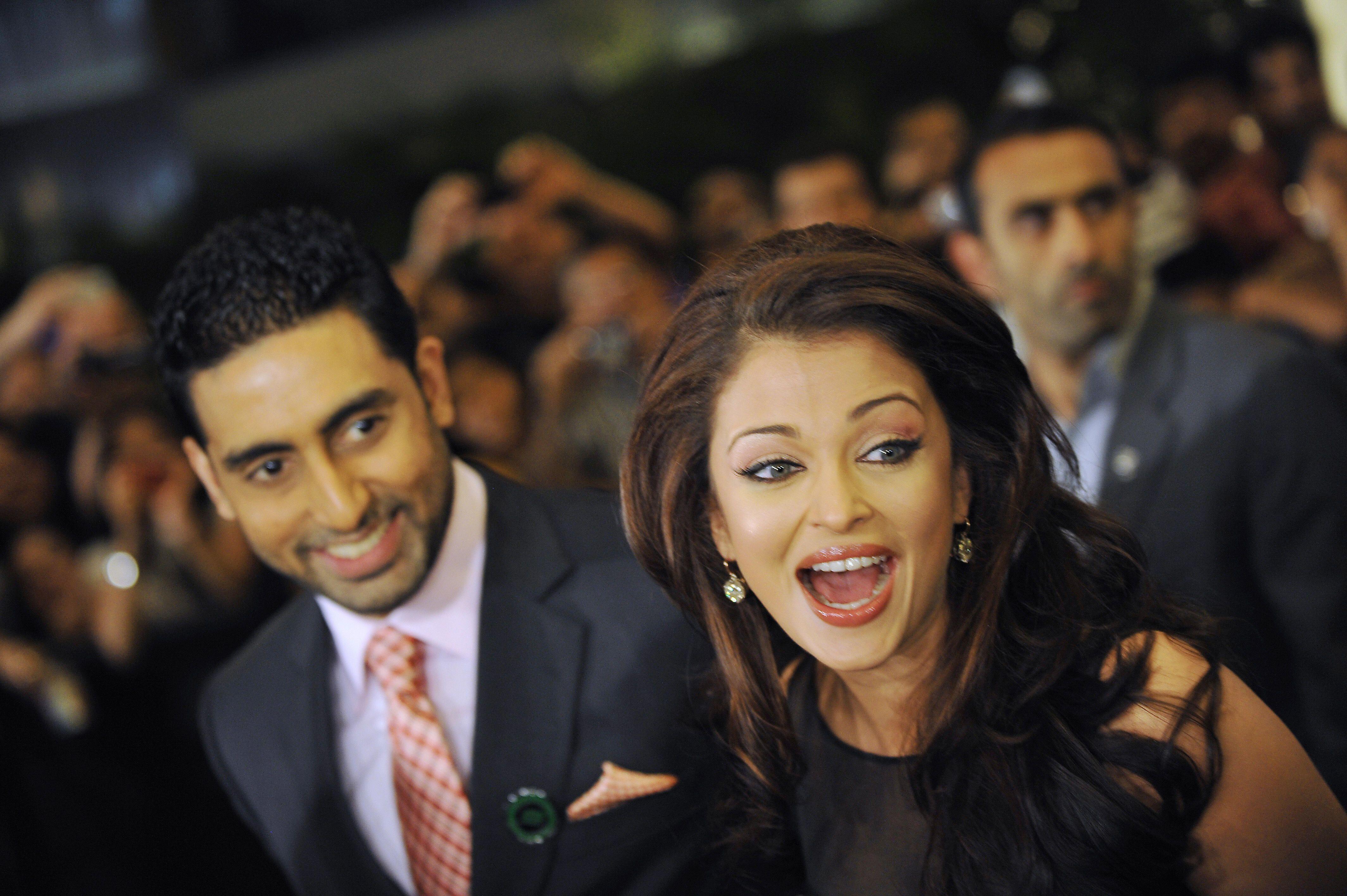Inside Photos Of Abhishek And Aishwarya Rai Bachchan S New House In Dubai Masala Com This is due to her investment in dubai real estate and so she deserve this beautiful house. https www masala com photos exclusive insider photos of aishwarya rai bachchans house in dubai 221917 html