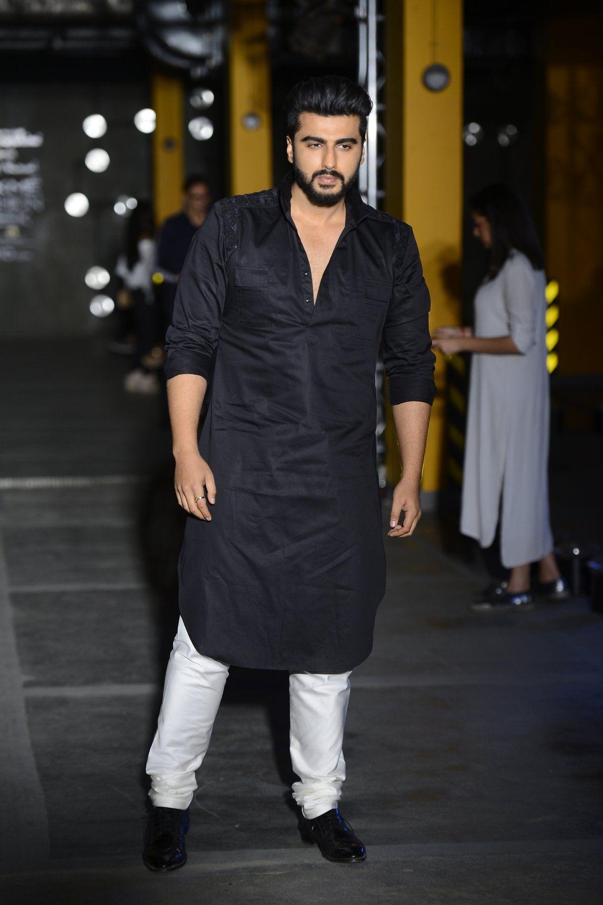 Arjun Kapoor Sonakshi Sinha And Varun Dhawan Spotted At Lakme Fashion Week Day 1 Masala Com Последние твиты от arjun kapoor style (@arjunk26style). arjun kapoor sonakshi sinha and varun