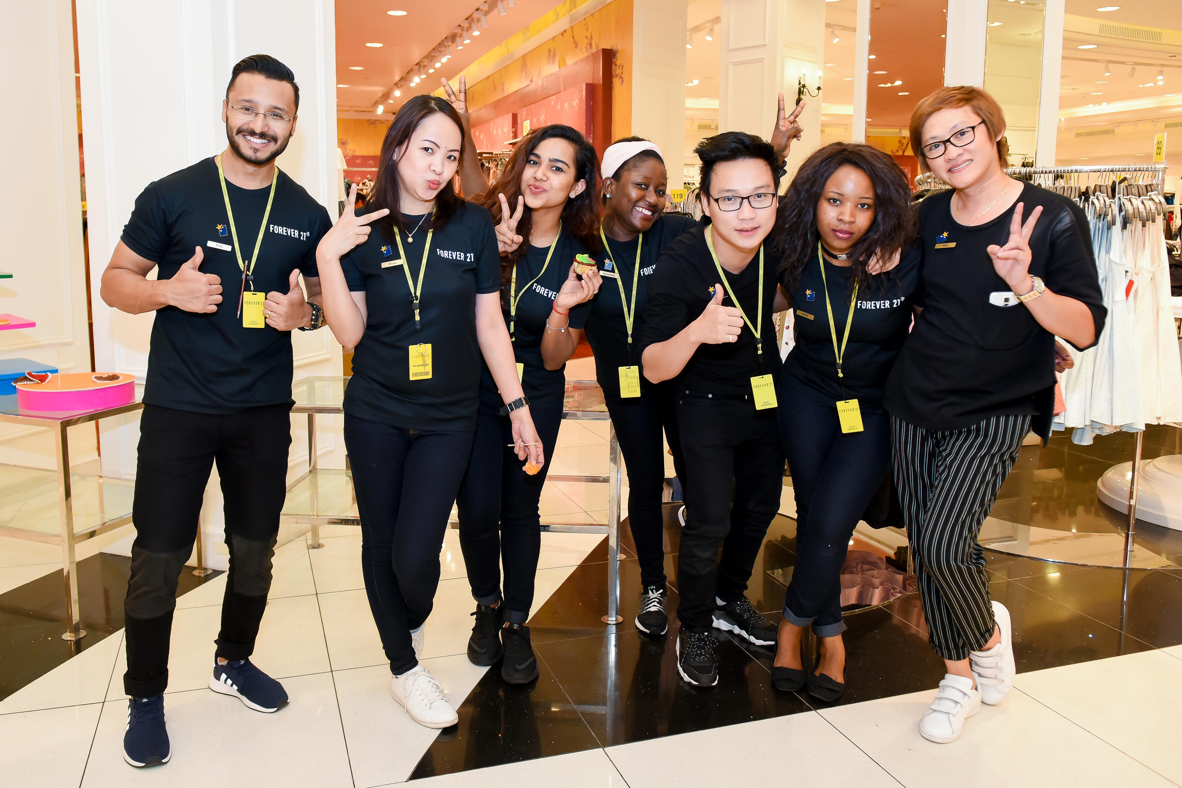 ssurvivor-dubai-mall-forever-21