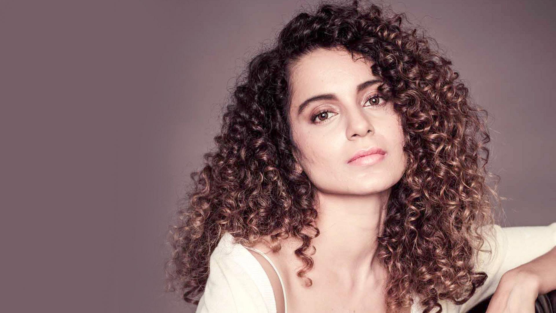 Why Kangana Ranaut Needs To End The Controversy With Hrithik