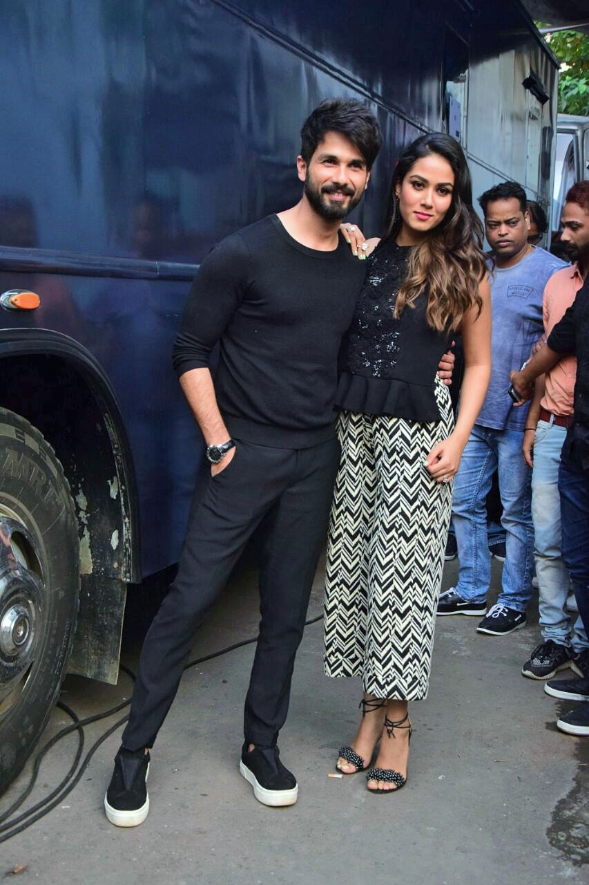 Star Spotting Shahid And Mira Ranveer Singh And Shilpa Shetty Spotted Out And About Masala Com His father sent him to the usa for further studies.