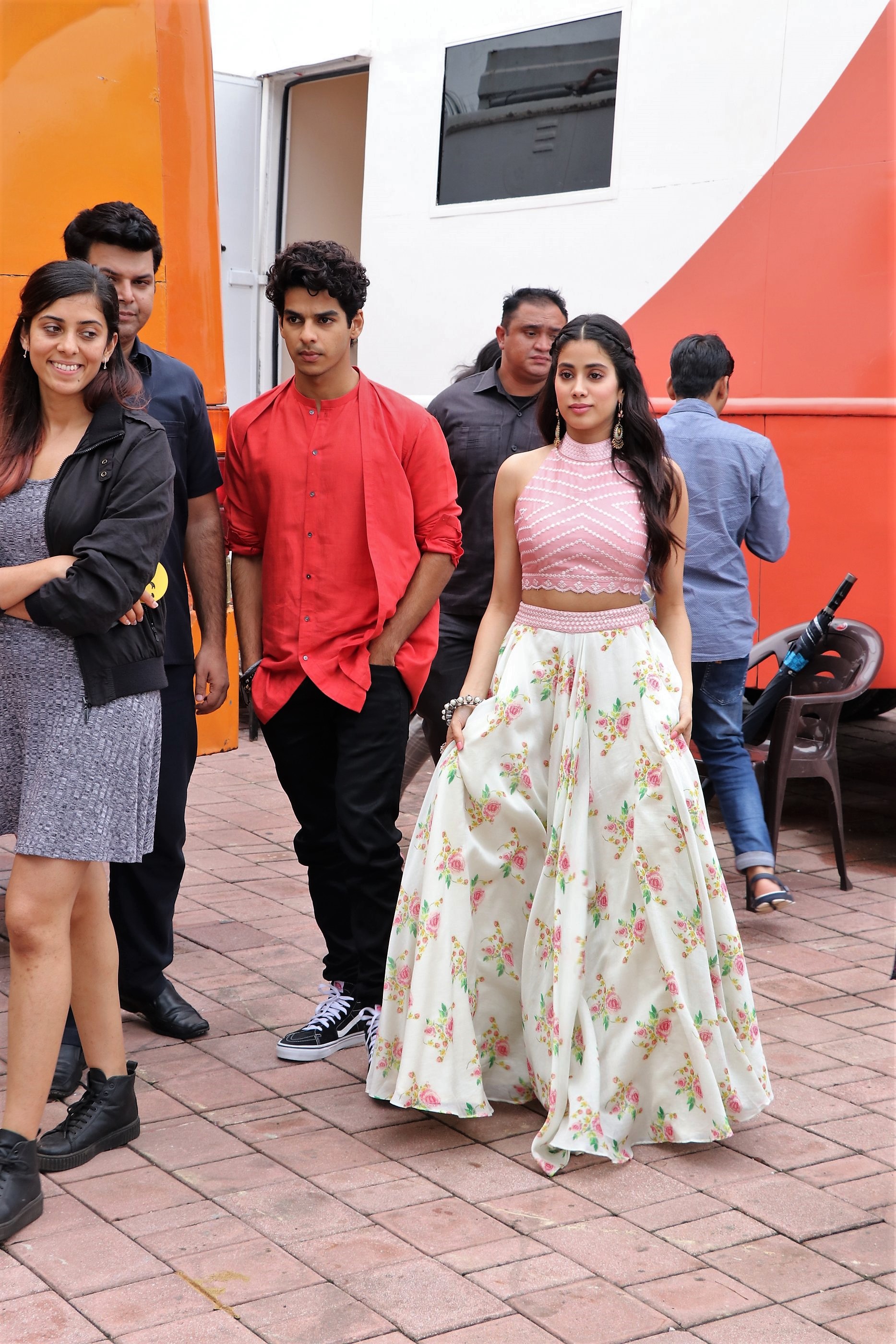 'Dhadak' Promotions: Janhvi Kapoor and Ishaan Khatter Create 'Dhadak' Moments on India's Best Dramebaaz