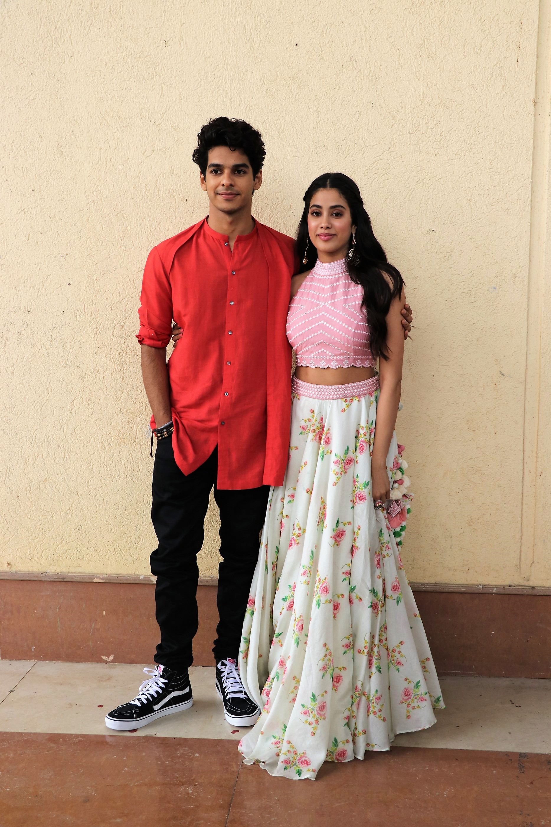 'Dhadak' Promotions: Janhvi Kapoor and Ishaan Khatter Create 'Dhadak' Moments on India's Best Dramebaaz