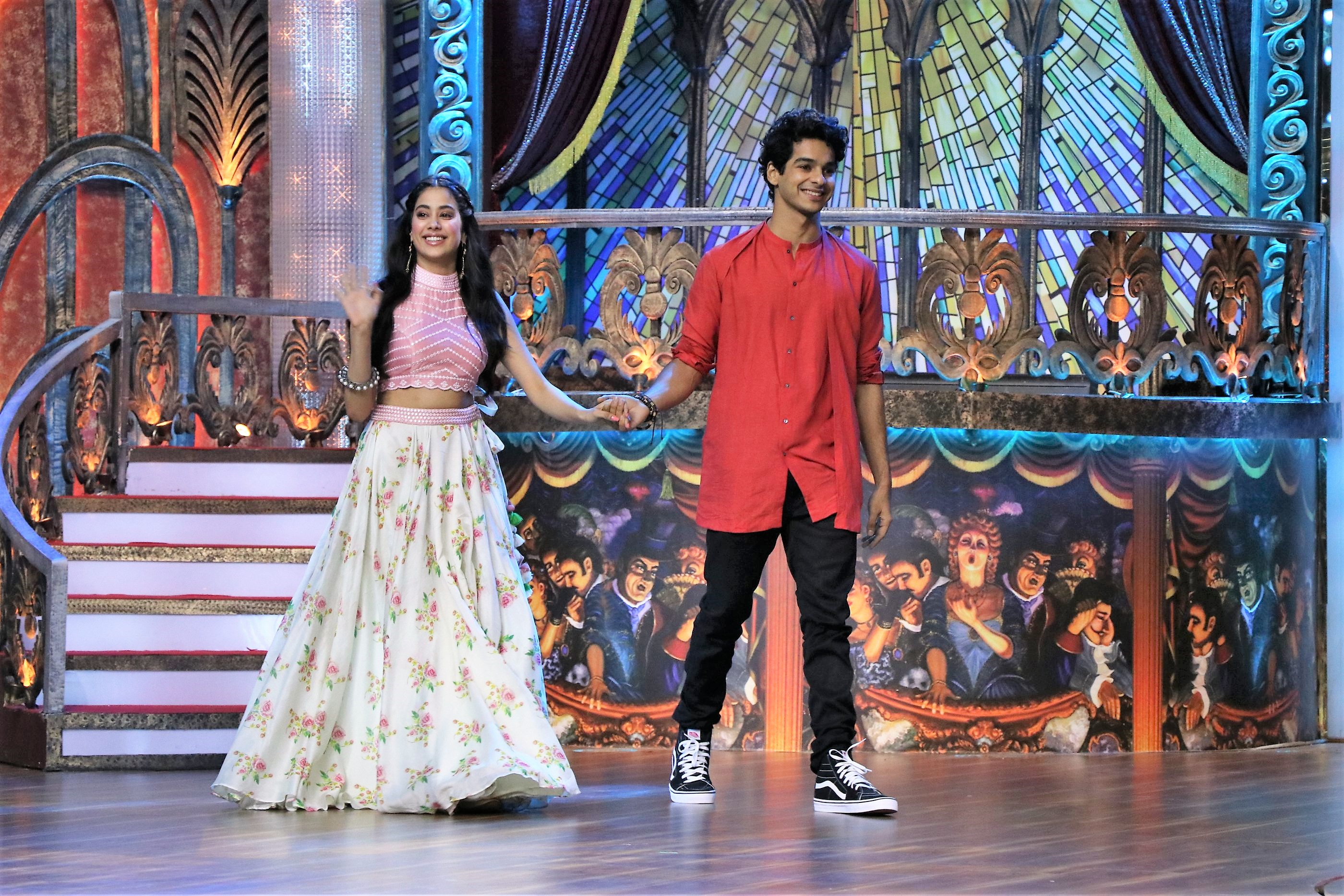 'Dhadak' Promotions: Janhvi Kapoor and Ishaan Khatter Create 'Dhadak' Moments on India's Best Dramebaaz