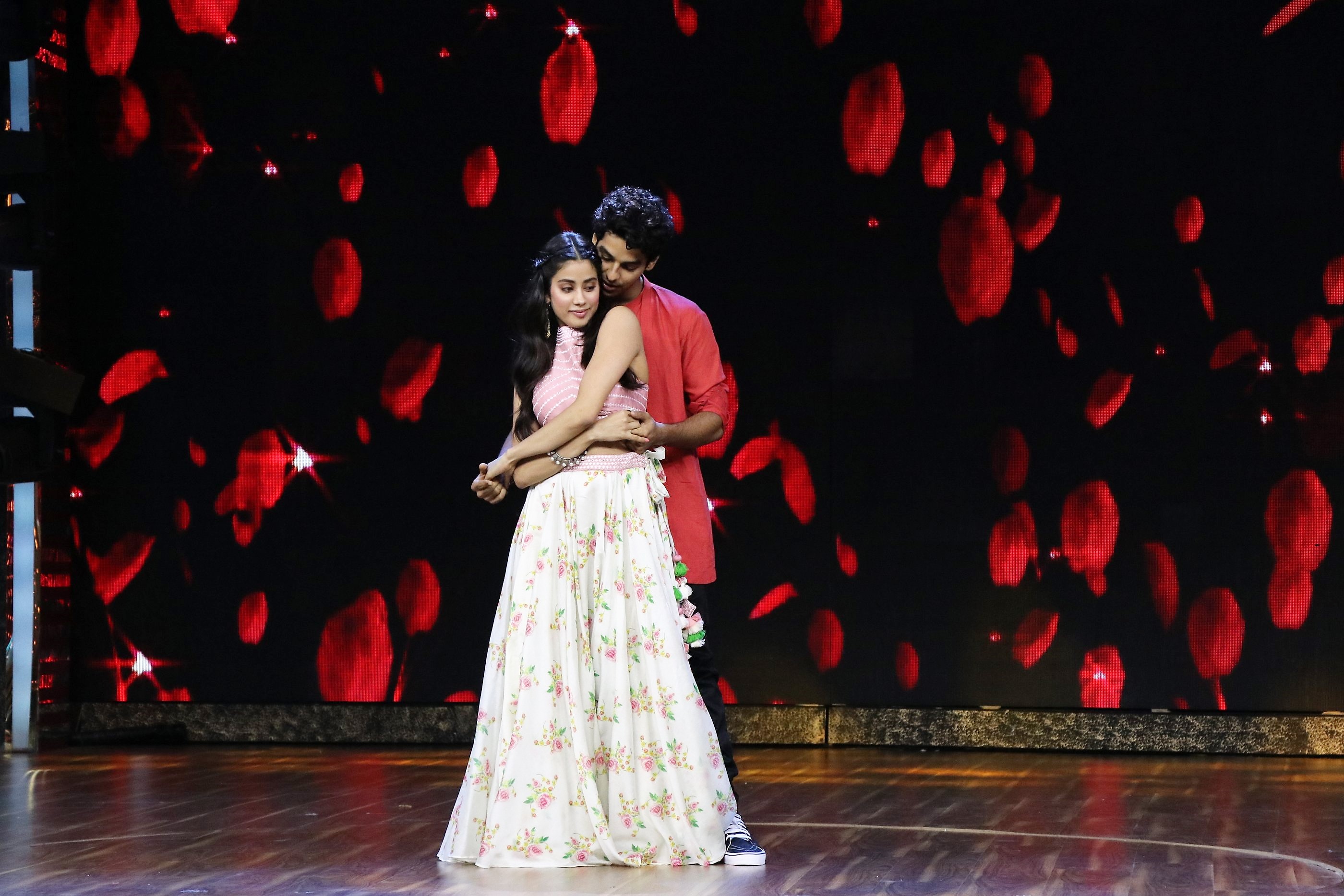 'Dhadak' Promotions: Janhvi Kapoor and Ishaan Khatter Create 'Dhadak' Moments on India's Best Dramebaaz
