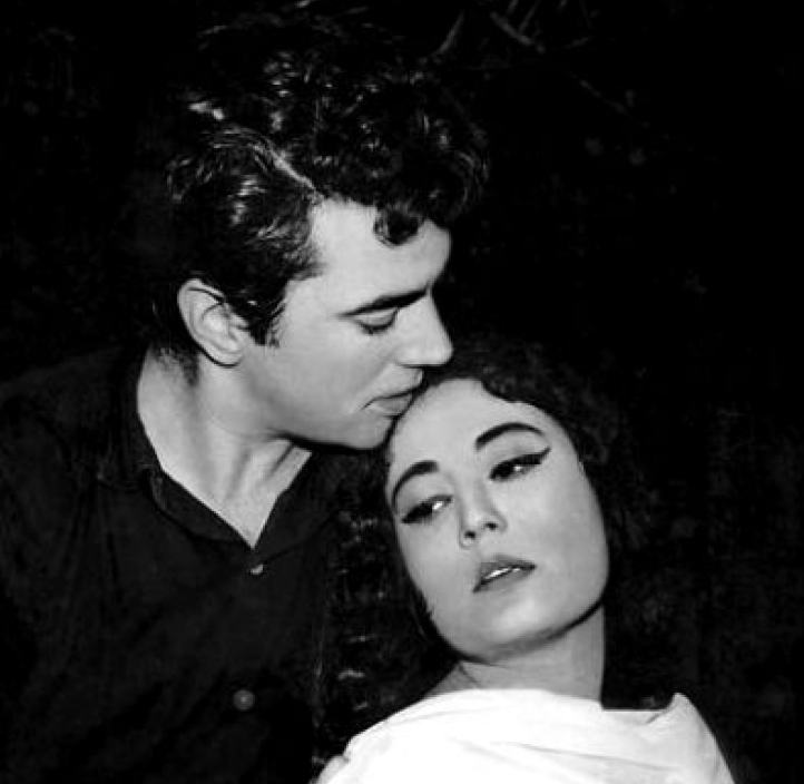Meena Kumari's Tragic Story – Her Affairs and Battle with Alcoholism: Blast  From The Past - Masala