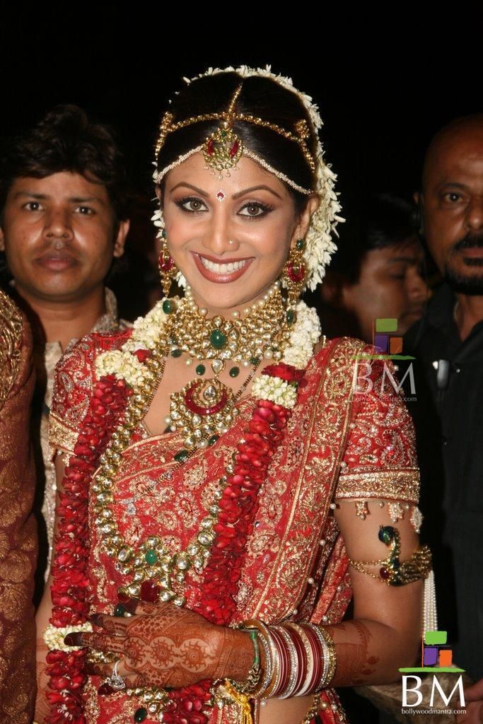 Shilpa shetty wedding dress cost new arrivals