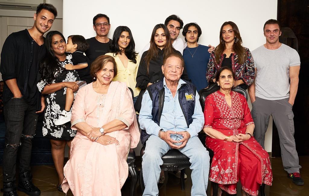 Salman Khan's Latest Family Photos Are Giving Us Major Fam-Jam Goals -  Masala