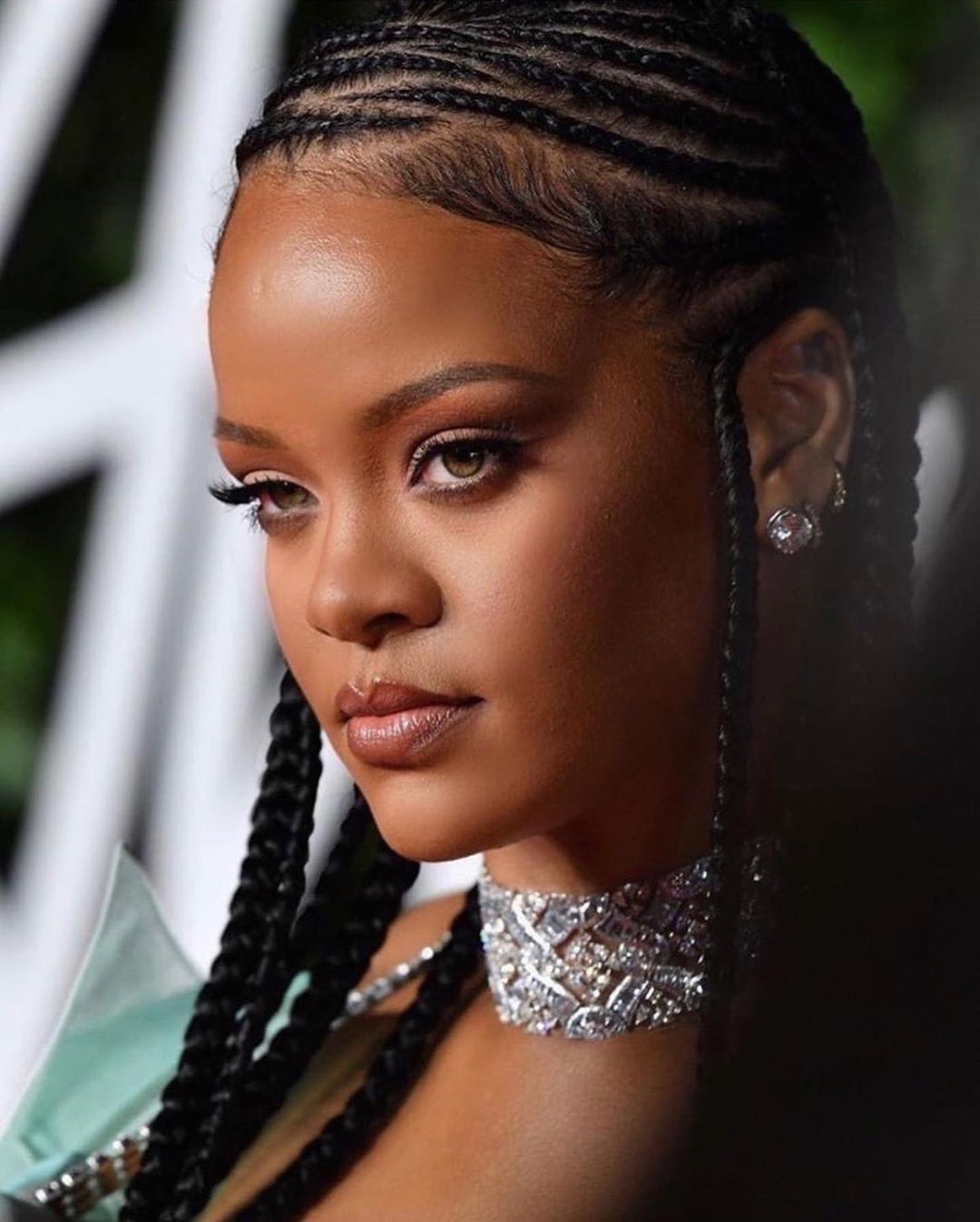Rihanna's First Selfie of 2020 Has Become Topic of ...