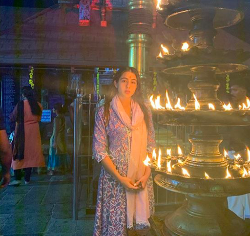 New Year 2020 Shah Rukh Khan Amitabh Bachchan And Other Bollywood Celebrities Share Wishes Masala Com New year parties in goa are everywhere.