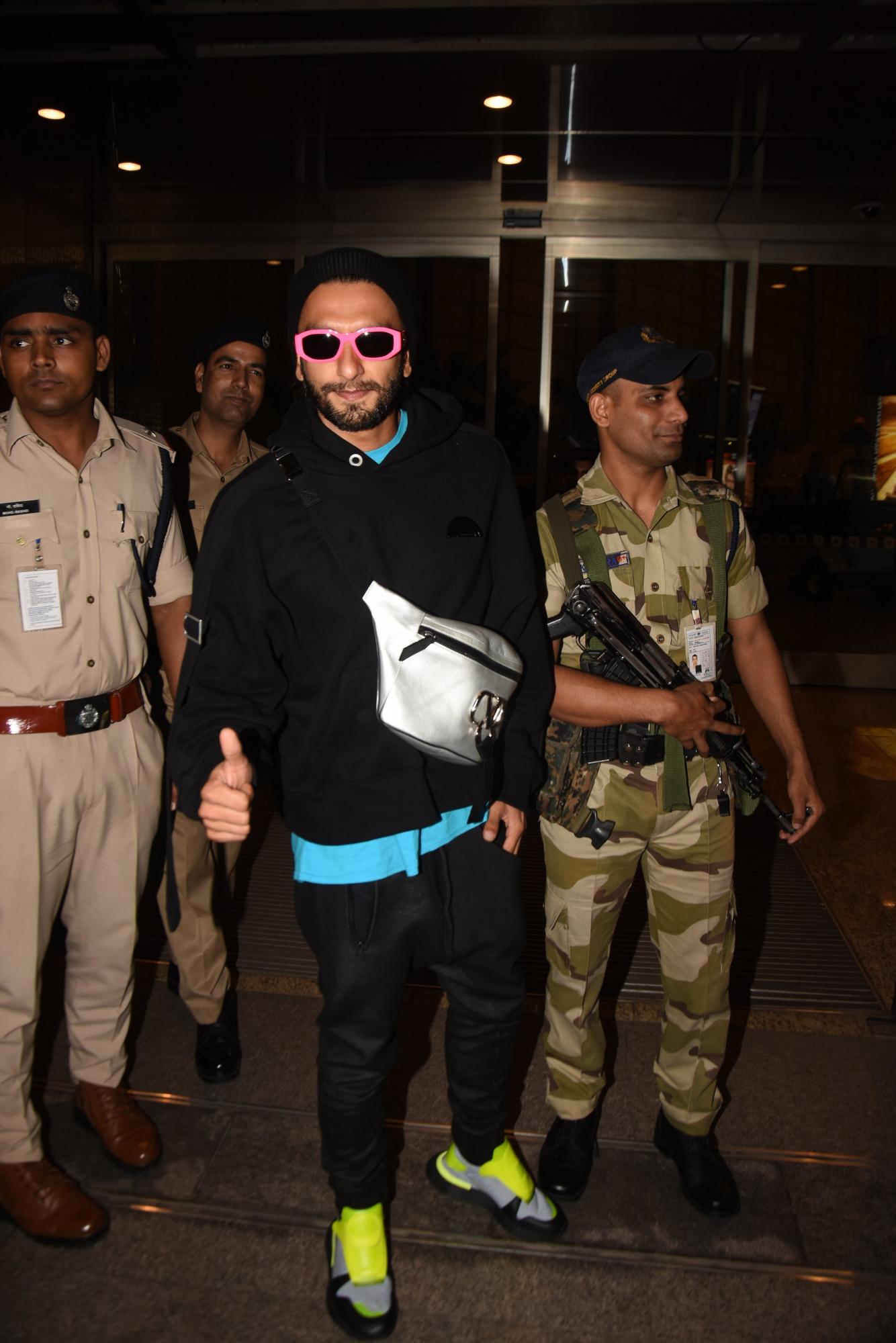 Ranveer Singh proves again that he has mastered the airport look