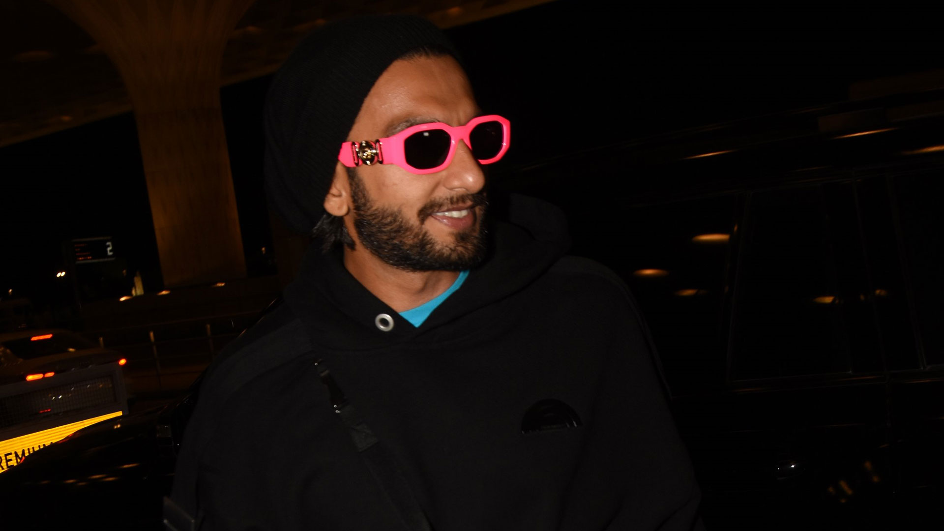 Ranveer Singh Makes Style Statement In Latest Airport Look Masala Com On saturday, actor ranveer singh's personal brand of outrageous menswear hit its craziest stride yet.(instagram ).