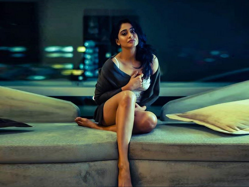 Regina Cassandra: It's Not Easy to Get Time of Your Own to Be by Yourself. Enjoy it - Masala.com