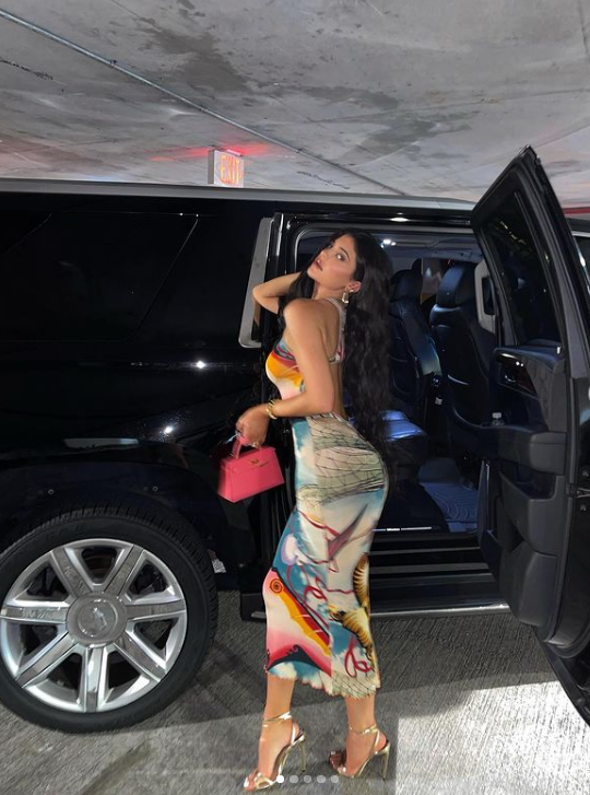 Kylie bodycon dress best sale