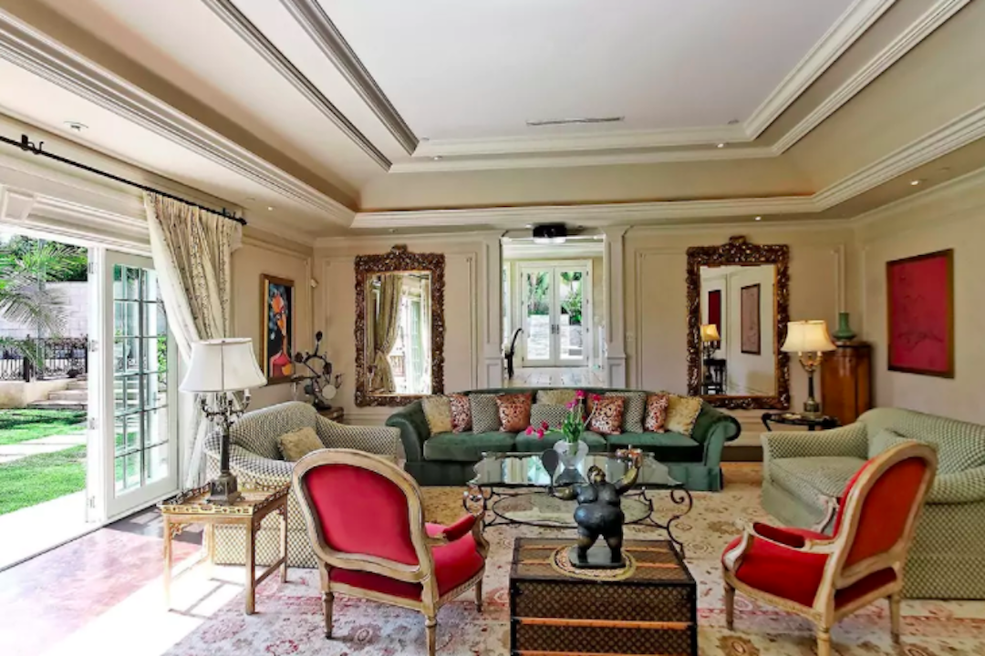 Breathtaking Take A Look At Shah Rukh Khan S Vacation Home In La Masala Com