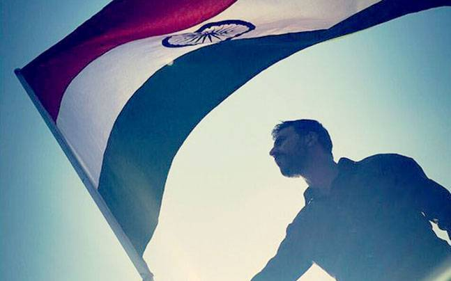 Akshay Kumar announces he's got Indian citizenship on 77th Independence Day - See pic here