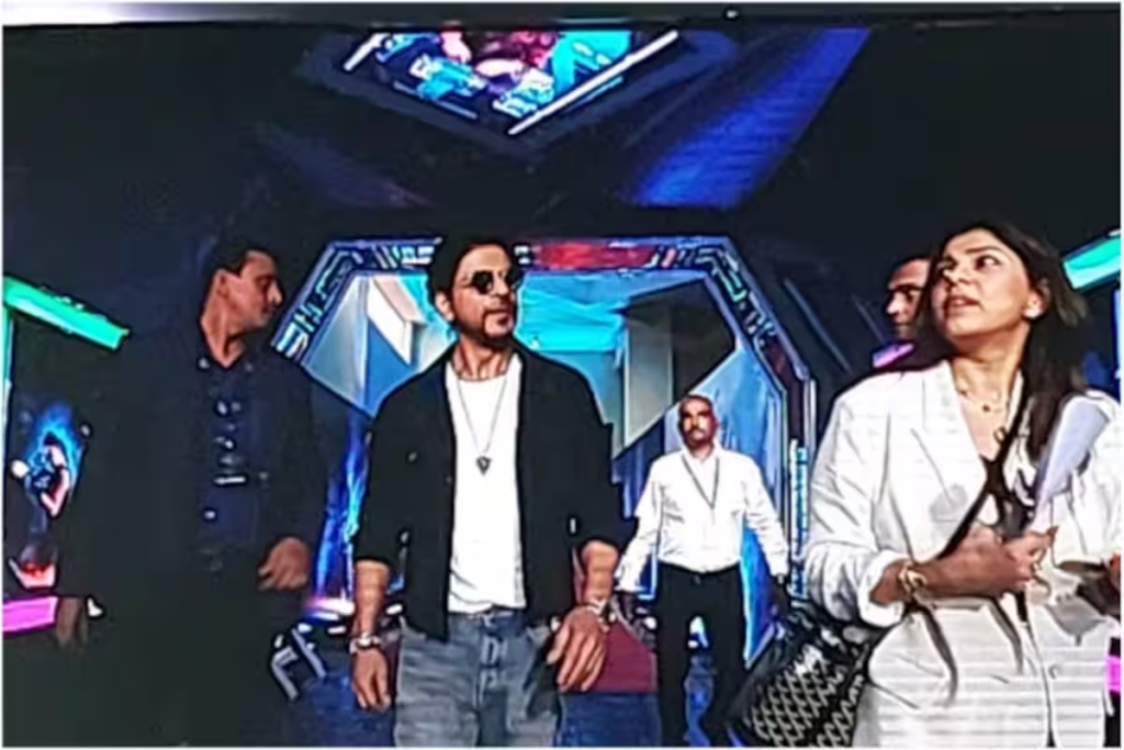 Shah Rukh Khan Greeting Jawan At Airport With Namaste Is The Viral