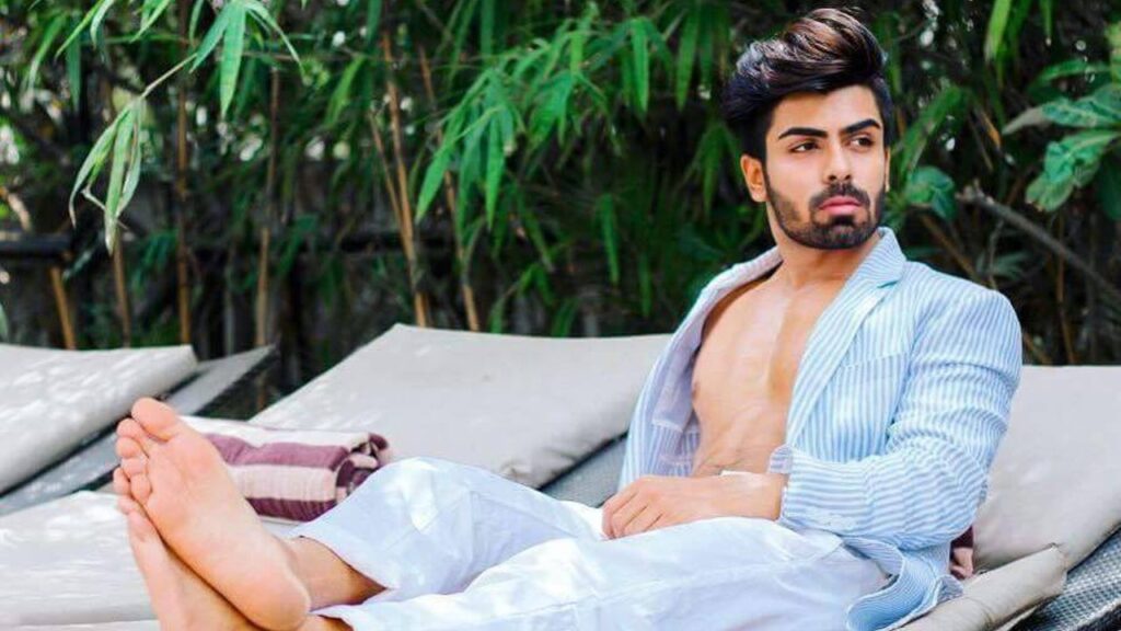 WATCH: Bhagya Lakshmi star Akash Kumar ATTACKED by fans for THIS reason