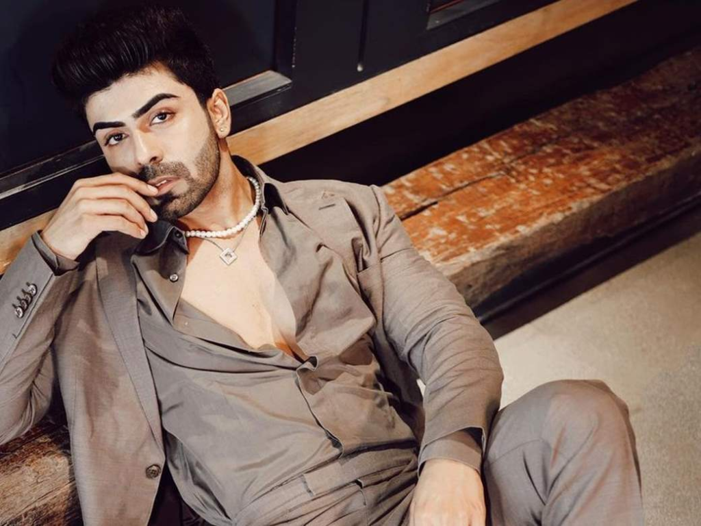 WATCH: Bhagya Lakshmi star Akash Kumar ATTACKED by fans for THIS reason