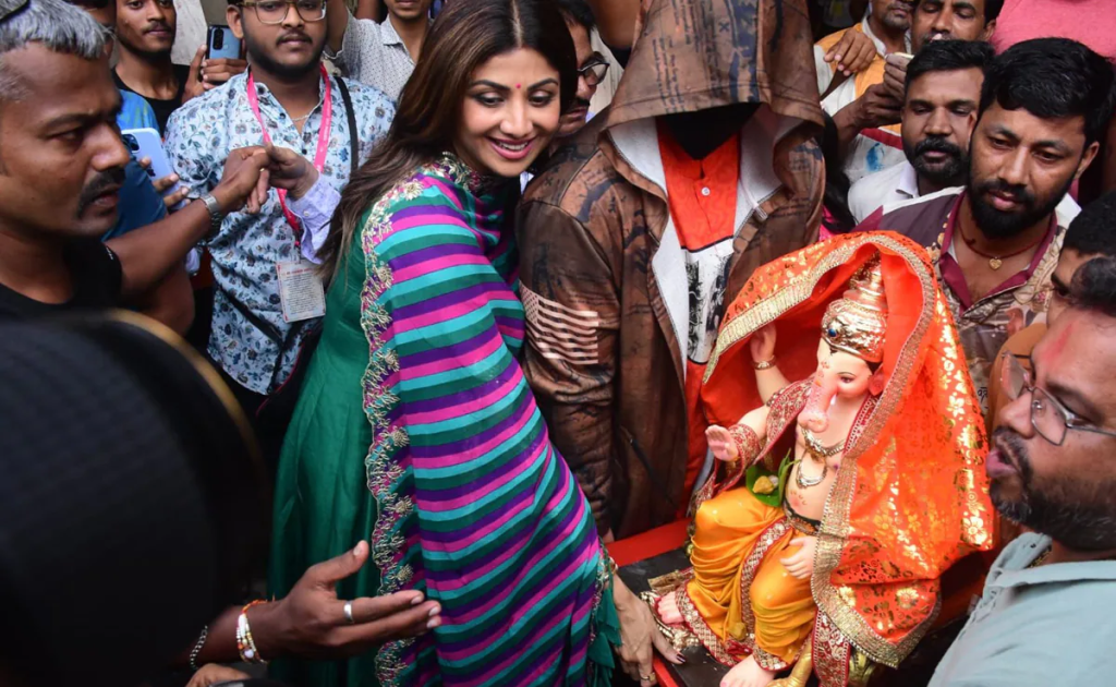 WATCH: Shilpa Shetty brings home Lord Ganesha's idol for Ganesh Chaturthi 2023, video goes viral