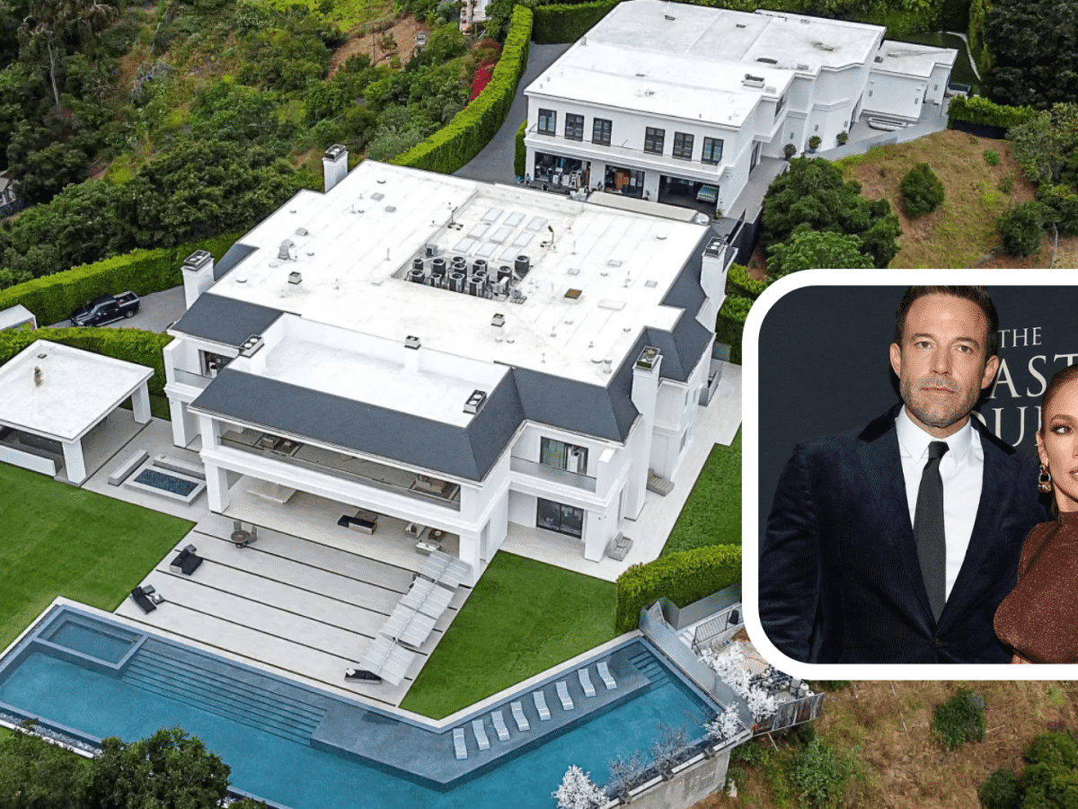 Jennifer LopezBen Affleck Divorce Singer reportedly made a 'major