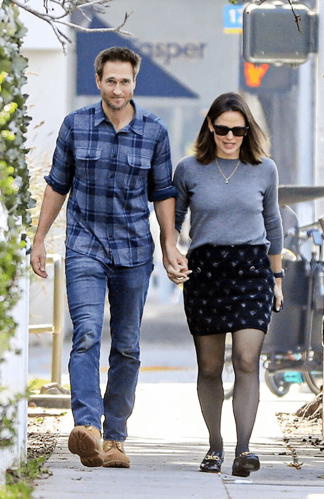 Amid Jennifer Lopez & Ben Affleck’s divorce, is Jennifer Garner losing her attention from boyfriend John Miller? Couple’s relationship hits the rocks – reports