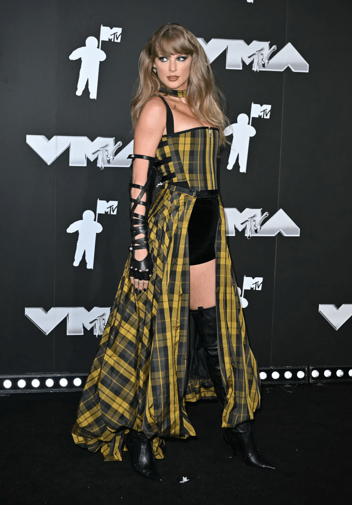 MTV VMAs 2024 From Taylor Swift's Cher to Sabrina Carpenter's Madonna