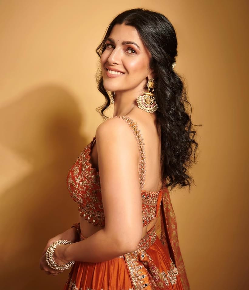 Nimrat Kaur gets trolled for latest appearance in red hot dress amid dating rumours with Abhishek Bachchan, one says “Can’t beat Aishwarya Rai” – watch