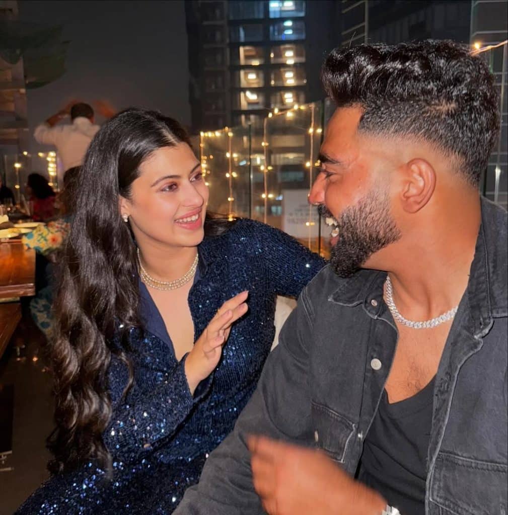 Asha Bhosle’s granddaughter Zanai Bhosle’s cozy pictures with cricketer Mohammed Siraj spark dating rumours, netizens say “Ab to confirm hai ki bhabhi…”